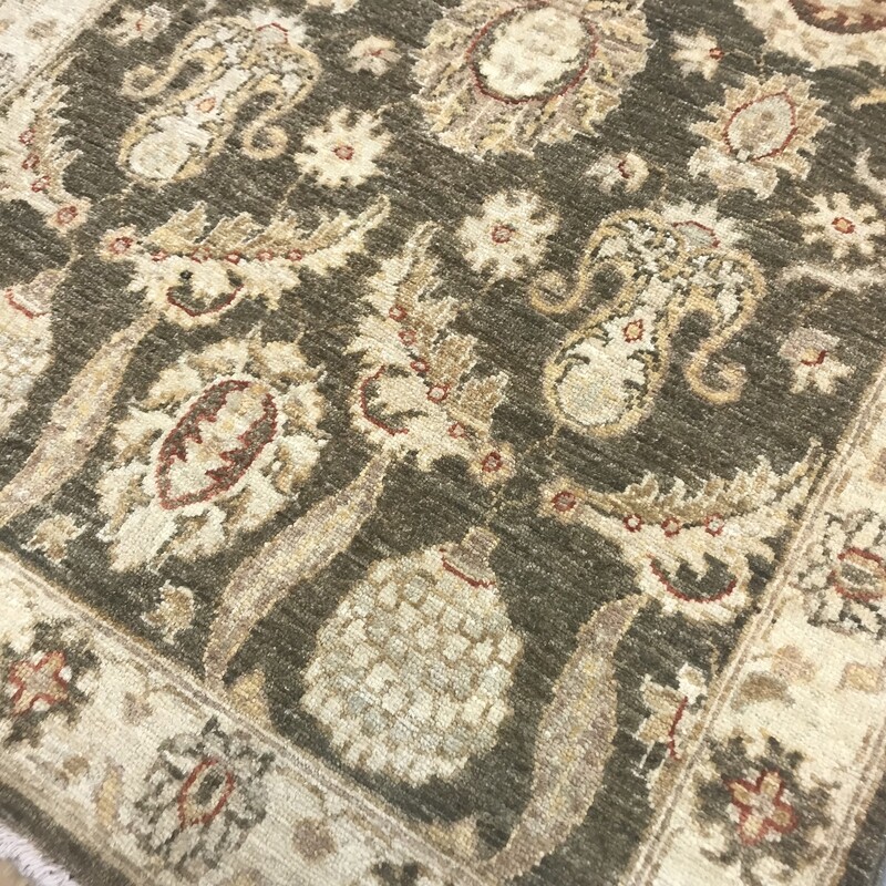 Traditional 3 x 5 Rug