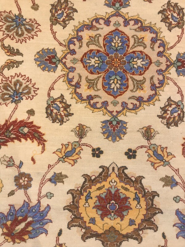 Traditional 6 x 9 Rug